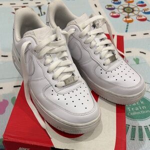 Nike White Air Force 1 Sneakers